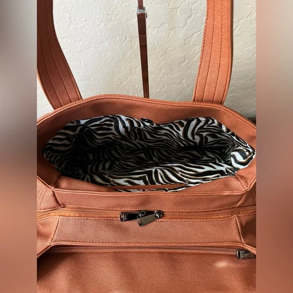 Lug Tempo Matte Luxe VL copper - Picture 8 of 15